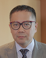 Dr. Thomas Yau